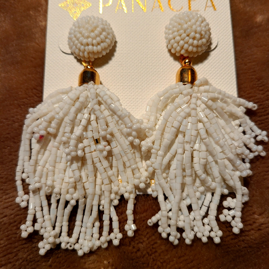 Panacea Earrings 10$